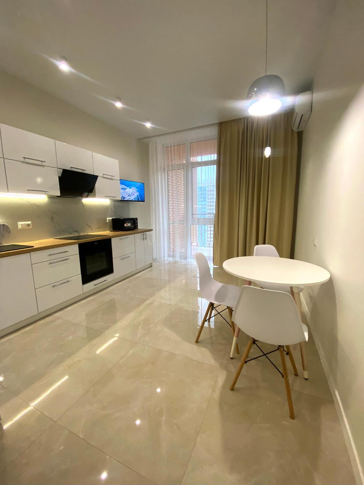 Arcadia Spacious Apartments Odesa Exterior photo